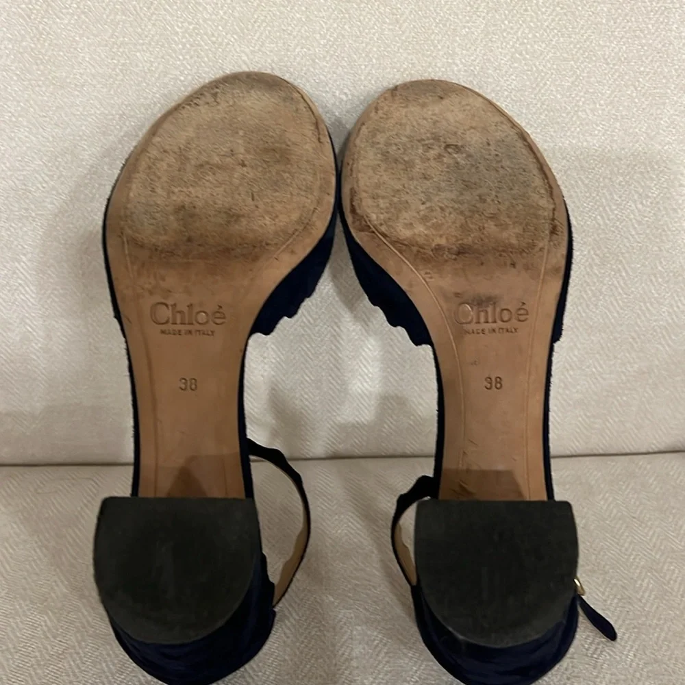 Chloé Navy Scalloped Suede Block Heel Pump